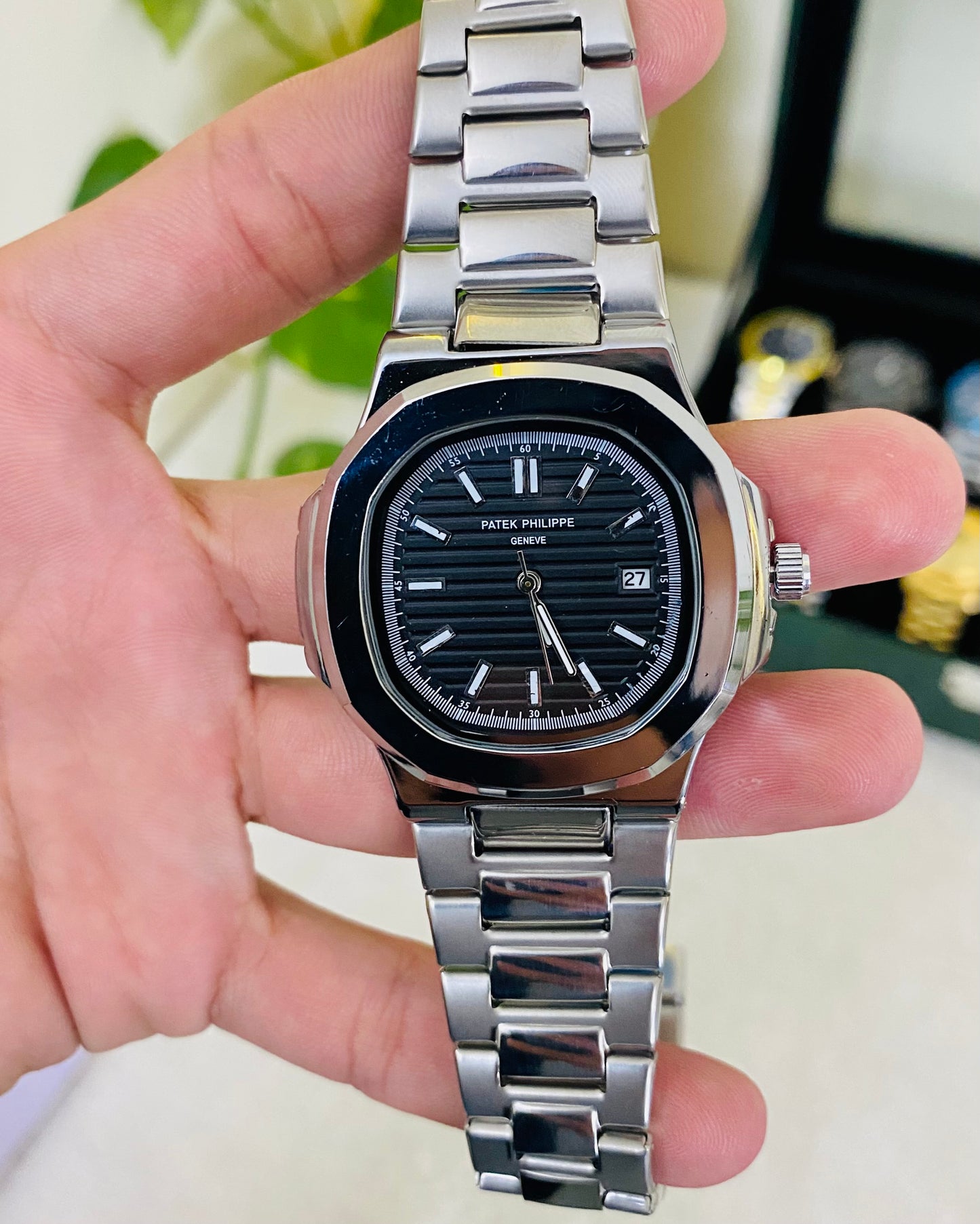 PP Date working white Chain Wrist Watch With Black Dial P-01