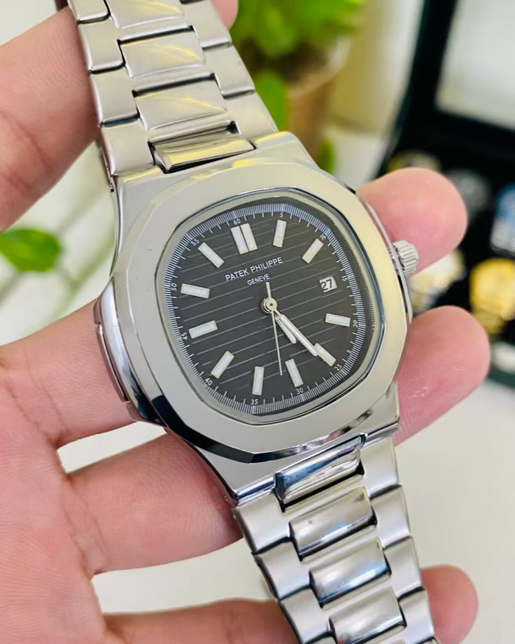 PP Date working white Chain Wrist Watch With Black Dial