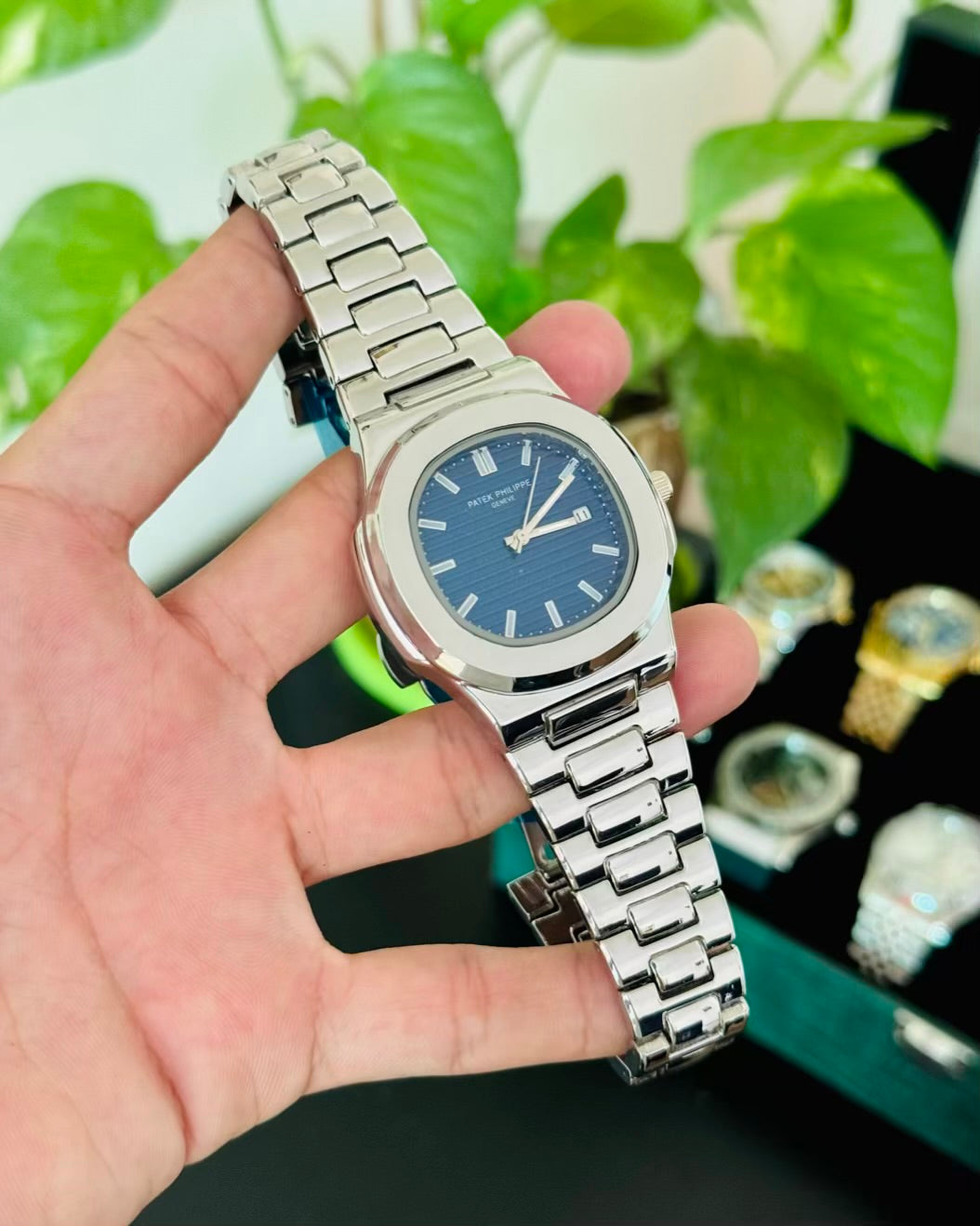 PP Date working white Chain Wrist Watch With Blue Dial P-02