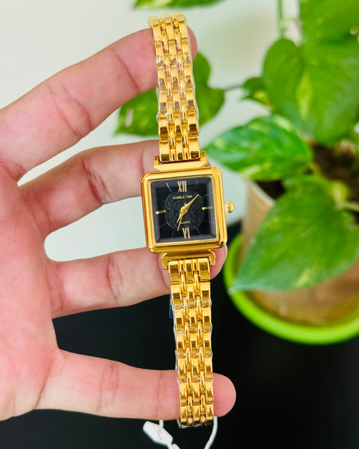 Gold Stainless Steel Straps and Dail for her