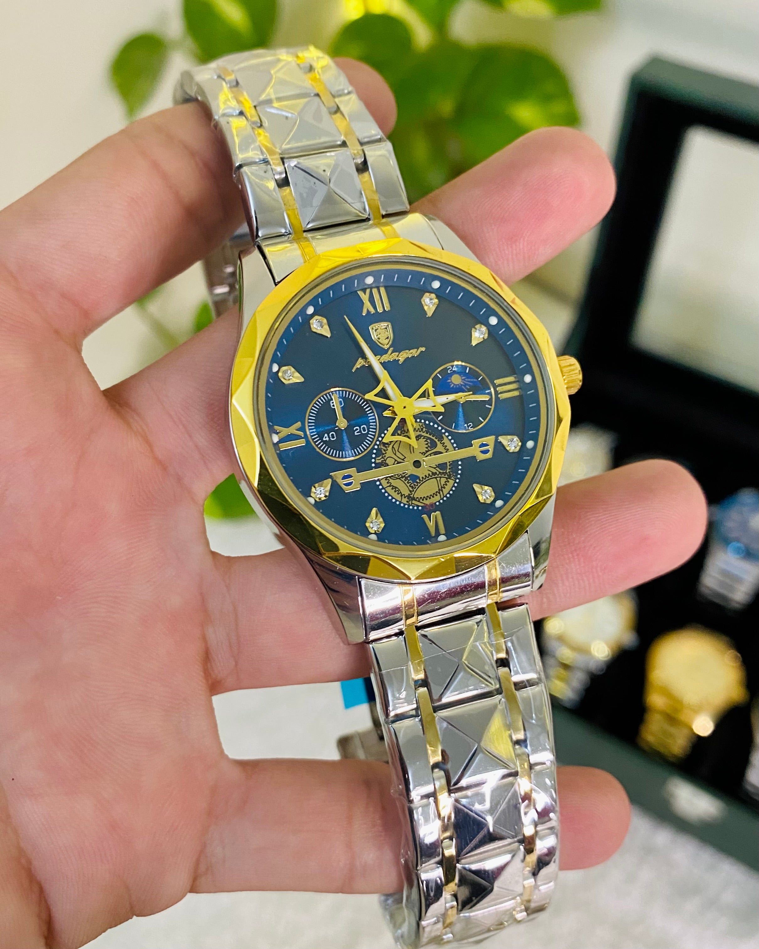 Two Tune Straps Blue Dail Date working Watch