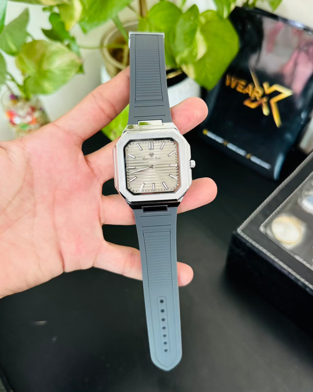 Slim and Rubber Soft Strap Waterproof Watch with magnetic Lock